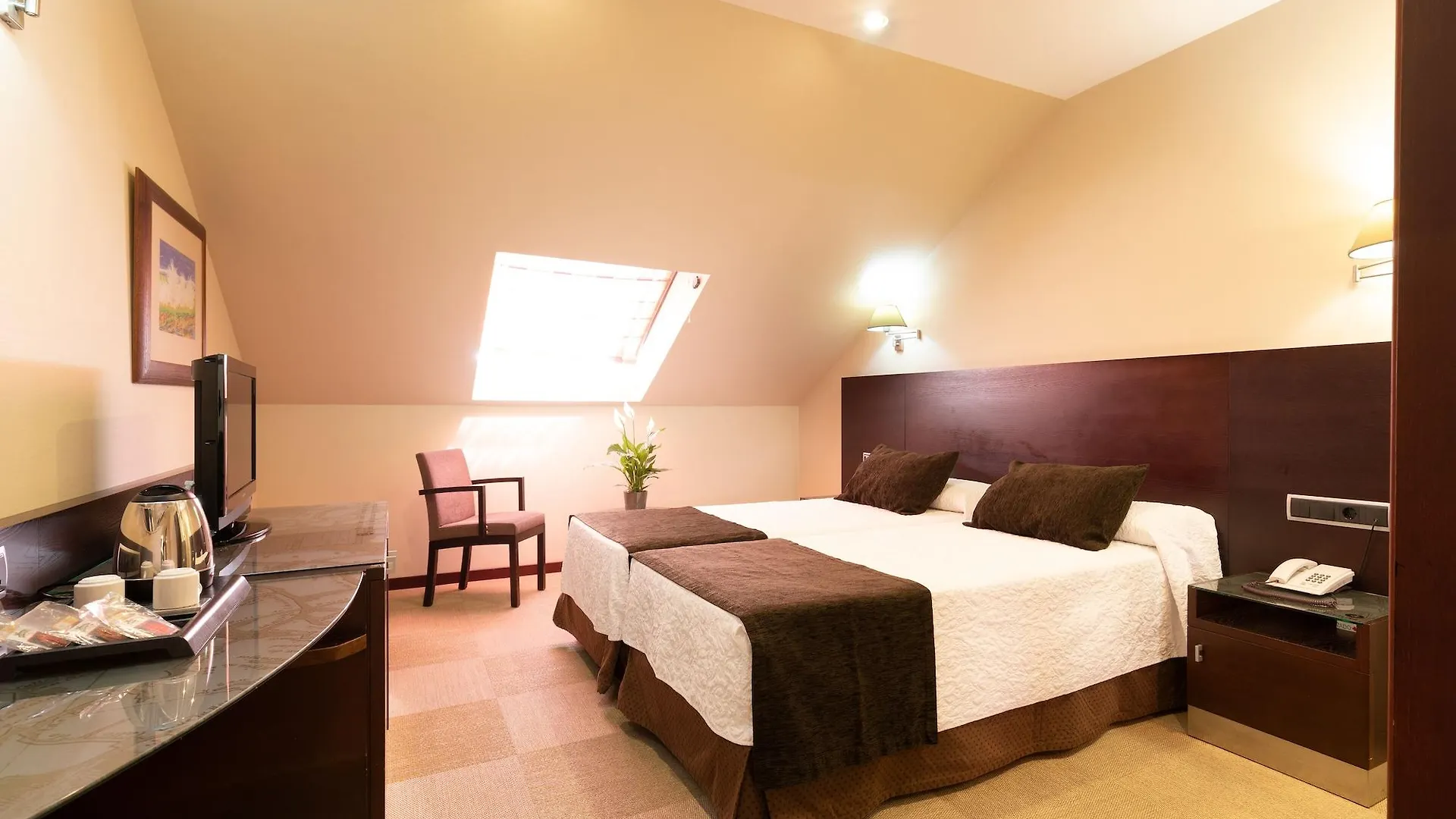 Hotel San Juan De Los Reyes Toledo 4*,