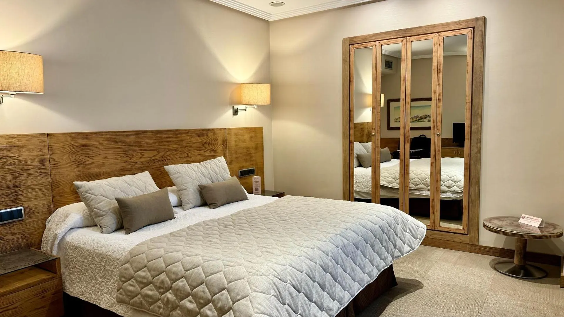 Hotel San Juan De Los Reyes Toledo Spain